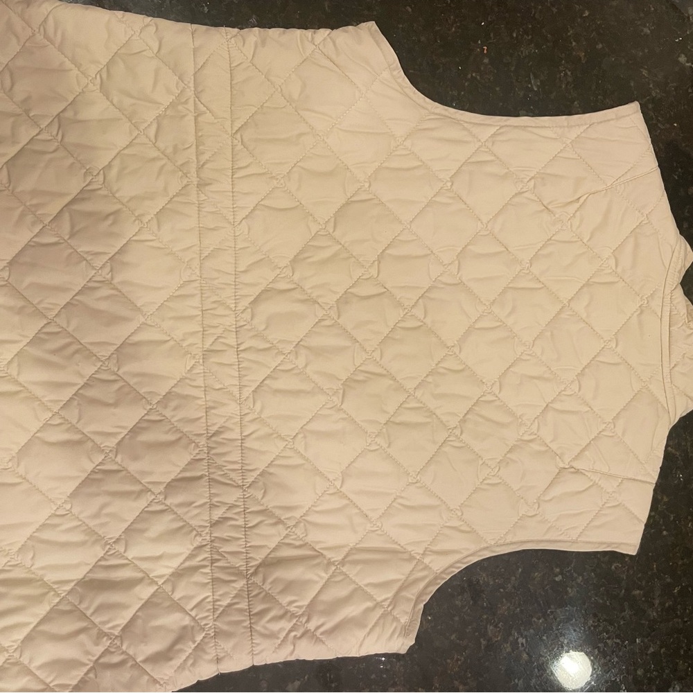 GAP Beige Quilted Vest - Picture 3 of 8